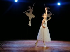 Блясък, стил, изящество и класа в гала спектакъла „Балетна симфония”