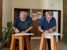 Читалище „Развитие” прие в сърцето си „Фото Академика 2022” и скрепи с декрет партньорството