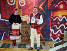 На „Зимна седянка” фолклорно с обичаи, традиции и народни хора