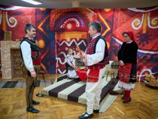 На „Зимна седянка” фолклорно с обичаи, традиции и народни хора