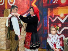 На „Зимна седянка” фолклорно с обичаи, традиции и народни хора