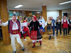 На „Зимна седянка” фолклорно с обичаи, традиции и народни хора