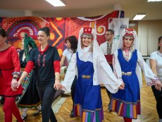 На „Зимна седянка” фолклорно с обичаи, традиции и народни хора