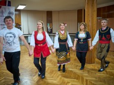На „Зимна седянка” фолклорно с обичаи, традиции и народни хора