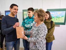 „Общуване в образи” или как небитието става битие чрез сърцето, ръцете и любовта на малките художници