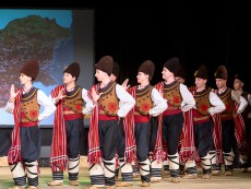 Грандиозен концерт-спектакъл „Пъстра България” представи Ансамбъл „Развитие”