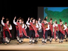 Грандиозен концерт-спектакъл „Пъстра България” представи Ансамбъл „Развитие”