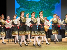 Грандиозен концерт-спектакъл „Пъстра България” представи Ансамбъл „Развитие”