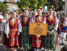 С пъстра плетеница от изкуства и талант празнува най-българската светиня – Читалището