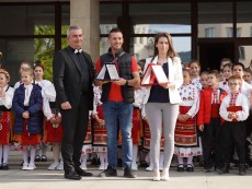 С пъстра плетеница от изкуства и талант празнува най-българската светиня – Читалището