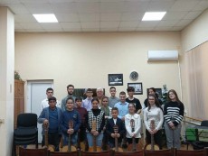 Коледният концерт с китара и тамбура – виртуозност от традиция и новаторство
