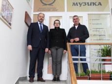 Кметът посети обновената Детска школа по изкуствата при НЧ „Развитие-1870”, обеща подкрепа за развитието на таланта