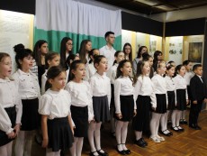 Посвещение на Родината – с любов, в песни, стихове и танци от деца с родолюбиви сърца