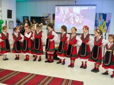 10 години на крилете на песента – сбъдната мечта, благословия за Школа по народно пеене „Шарени цветенца”