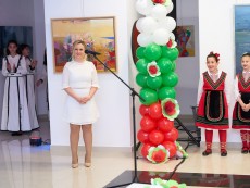 10 години на крилете на песента – сбъдната мечта, благословия за Школа по народно пеене „Шарени цветенца”