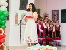 10 години на крилете на песента – сбъдната мечта, благословия за Школа по народно пеене „Шарени цветенца”