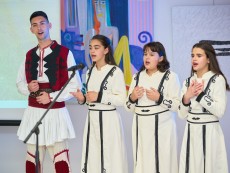 10 години на крилете на песента – сбъдната мечта, благословия за Школа по народно пеене „Шарени цветенца”