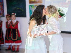 10 години на крилете на песента – сбъдната мечта, благословия за Школа по народно пеене „Шарени цветенца”