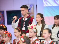 10 години на крилете на песента – сбъдната мечта, благословия за Школа по народно пеене „Шарени цветенца”