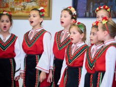 10 години на крилете на песента – сбъдната мечта, благословия за Школа по народно пеене „Шарени цветенца”