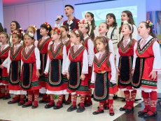 10 години на крилете на песента – сбъдната мечта, благословия за Школа по народно пеене „Шарени цветенца”