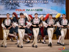 Танцьорите с купа, медал и диплом от международния фестивал „Фолклорна виелица”