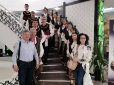 Курса за народни хора участва в празника за 18-ия рожден ден на „Гайтани”