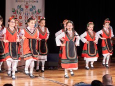Песнопойците посветиха концерт на хумора в българската народна песен