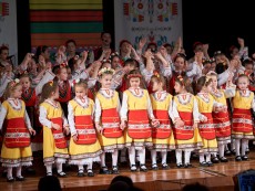 Песнопойците посветиха концерт на хумора в българската народна песен