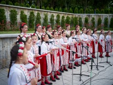 „Фолклорна седянка” – концерт с песните на „Шарени цветенца”, наследство с традиции в бъдещето 