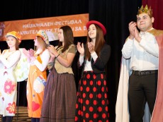 Нови условия за провеждането на 'Вълшебникът театър'