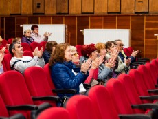 Концерт „В светлината на Коледа с песен” на ФФ „Веселина” и приятели