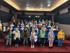 Кино „21 век” подари филмов маратон за децата на Севлиево