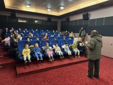 Кино „21 век” подари филмов маратон за децата на Севлиево