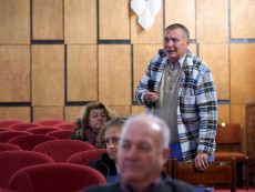 Една среща с истината и „Открито – забранено за политици” на Валя Ахчиева