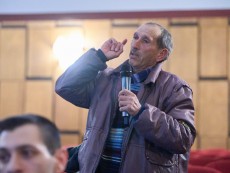 Една среща с истината и „Открито – забранено за политици” на Валя Ахчиева