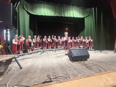 „Лаленца”-та и „Черешки”-те на Школата по народно пеене с концерт в село Агатово