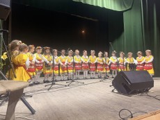 „Лаленца”-та и „Черешки”-те на Школата по народно пеене с концерт в село Агатово