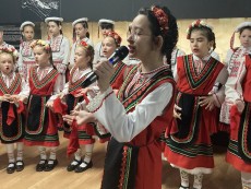 Пролетни празници – весело, пъстро, Великденско!