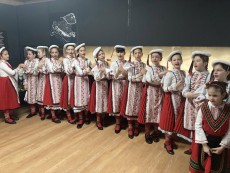 Пролетни празници – весело, пъстро, Великденско!