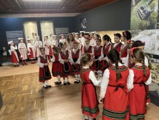 Пролетни празници – весело, пъстро, Великденско!