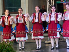 Нашето богатство – в ритъма на хорото и родолюбието
